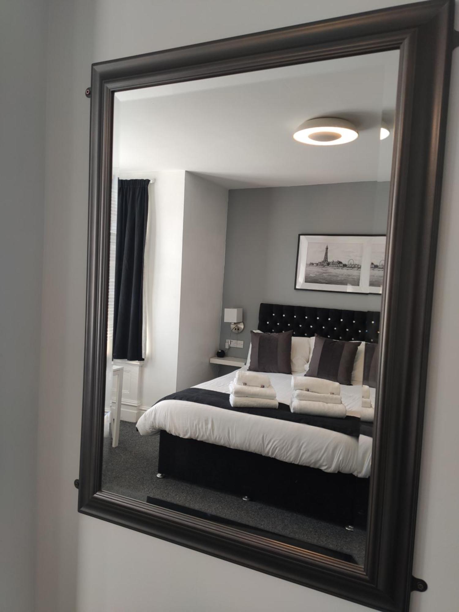 Q - Accommodation Blackpool Eksteriør bilde
